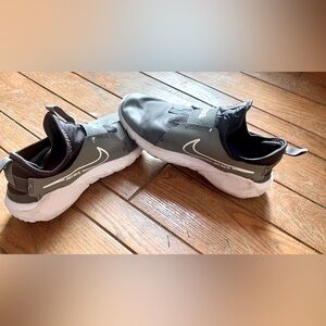 Nike Big Kids Flex Runner 2, size: 7